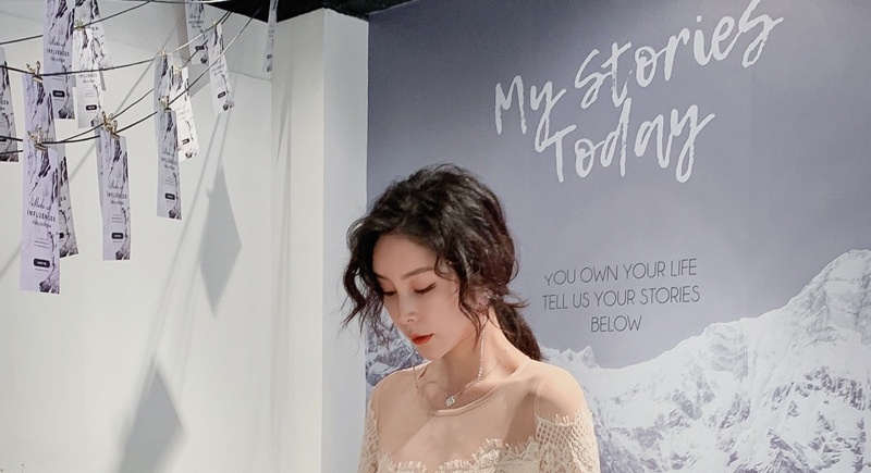 Đầm Ôm Body Nữ Lưới Ren Họa Tiết Hoa Tay Dài Màu Đen, Kem chi tiết 26