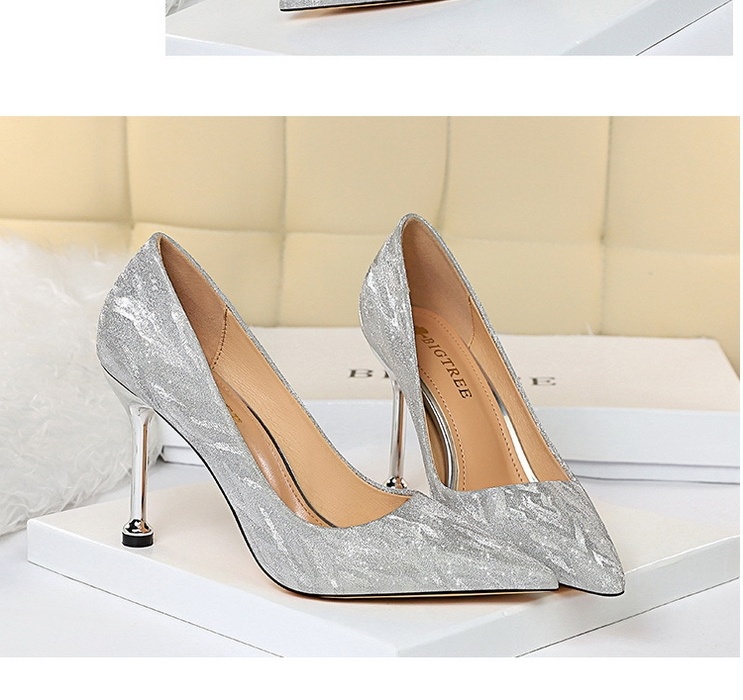 Giày Cao Gót Nữ Gót Nhọn Khoét Eo Chiều Cao Đế Khoảng 7cm Màu Bạc, Vàng Champagne chi tiết 4