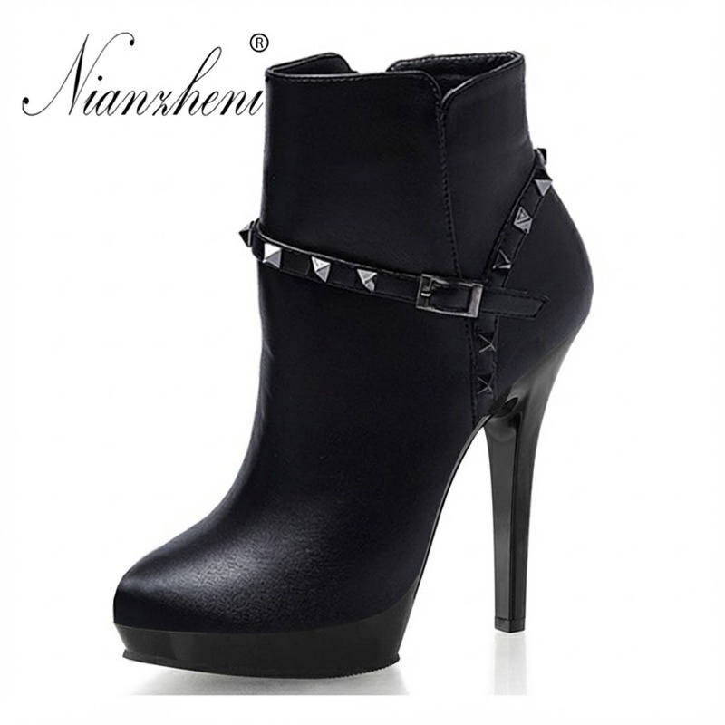 Boot Cổ Ngắn Nữ Da Bóng Chiều Cao Đế 15cm, Gót Nhọn 13cm Màu Đen