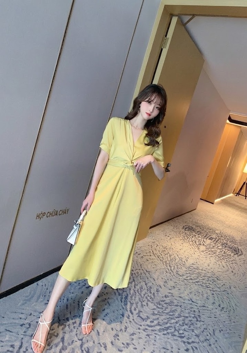 Váy Đầm Nữ Tay Ngắn Cổ Chữ V dáng chữ A Chiết Eo Thắt Dây Màu Vàng Chanh chi tiết 9