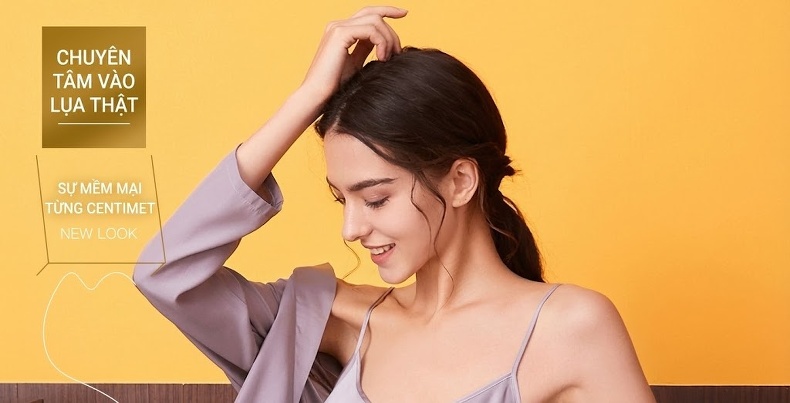 Bộ Đồ Ngủ Lụa Tơ Tằm Hai Dây Nữ Gồm Áo Choàng Và Váy Ngủ Dáng Rộng Gợi Cảm Màu Đỏ, Tím, Xanh, Be chi tiết 3
