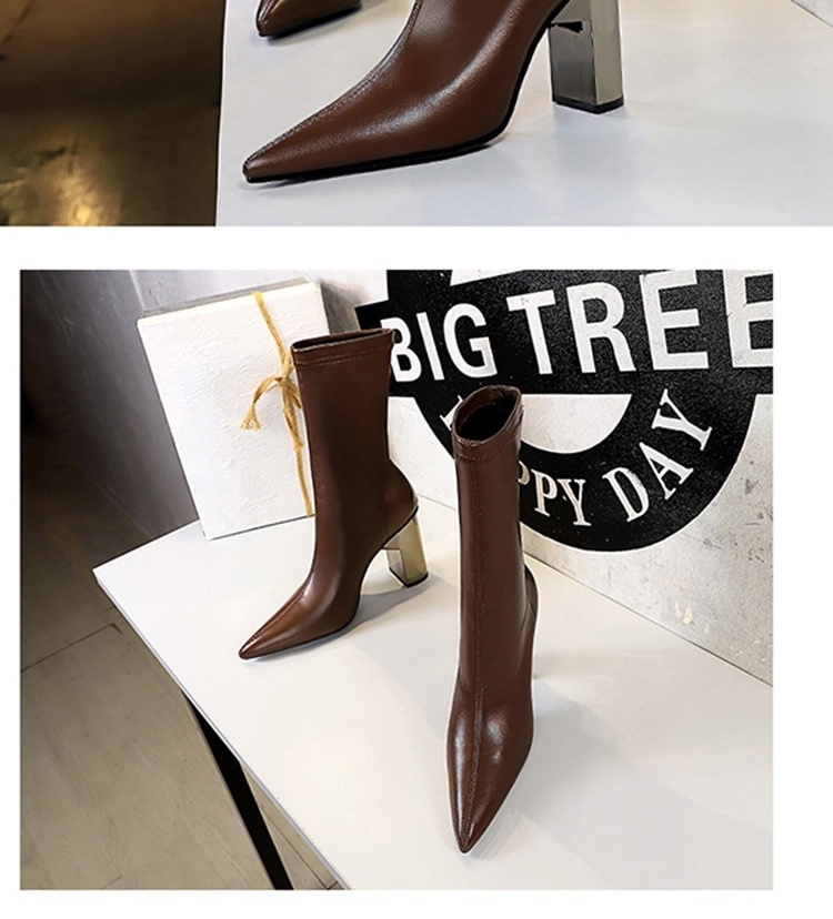 Boot Nữ Da Bóng Gót Vuông Kim Loại Mũi Nhọn Chiều Cao Đế Khoảng 8cm Màu Đen, Nâu chi tiết 10