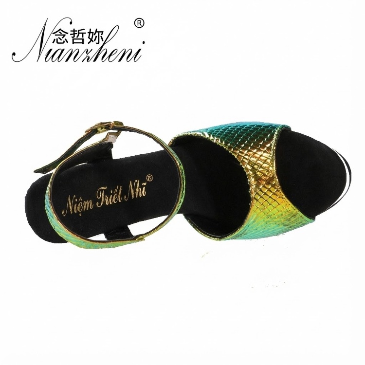 Giày Sandal Cao Gót Nữ Hở Ngón Quai Họa Tiết Gót Cao 15cm Màu Vàng Gold chi tiết 28