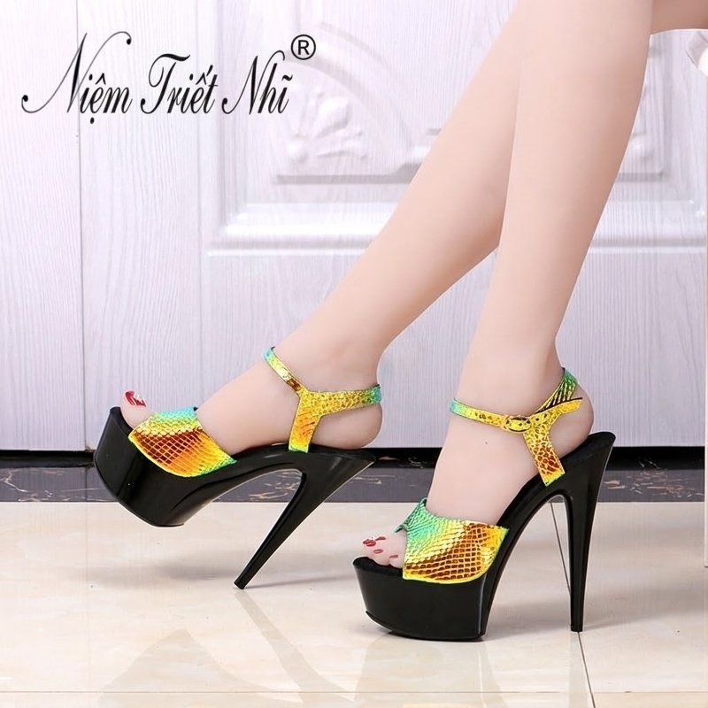 Giày Sandal Cao Gót Nữ Hở Ngón Quai Họa Tiết Gót Cao 15cm Màu Vàng Gold chi tiết 4