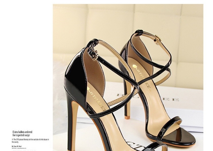 Giày Sandal Cao Gót Nữ Quai Chéo Da Bóng Gót Cao 10cm - 12cm Màu Đen, Vàng Đồng, Bạc, Xám... chi tiết 17