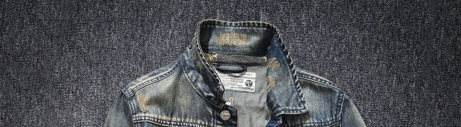 Áo Khoác Jean Nam Slim Fit Khóa Kéo Phong Cách Punk Rửa Nước Màu Xanh Denim chi tiết 2
