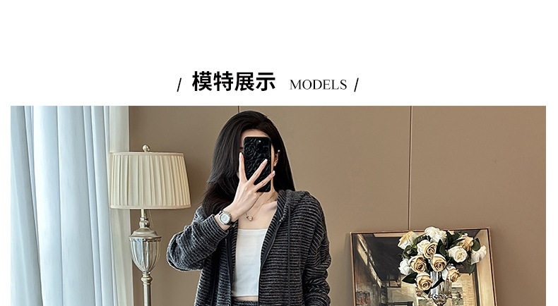 Bộ Đồ Nữ Áo Khoác Có Mũ Kéo Khóa Quần Ống Rộng Kẻ Sọc Lót Lông Dày Dặn Phong Cách Hàn Quốc Màu Xám chi tiết 4