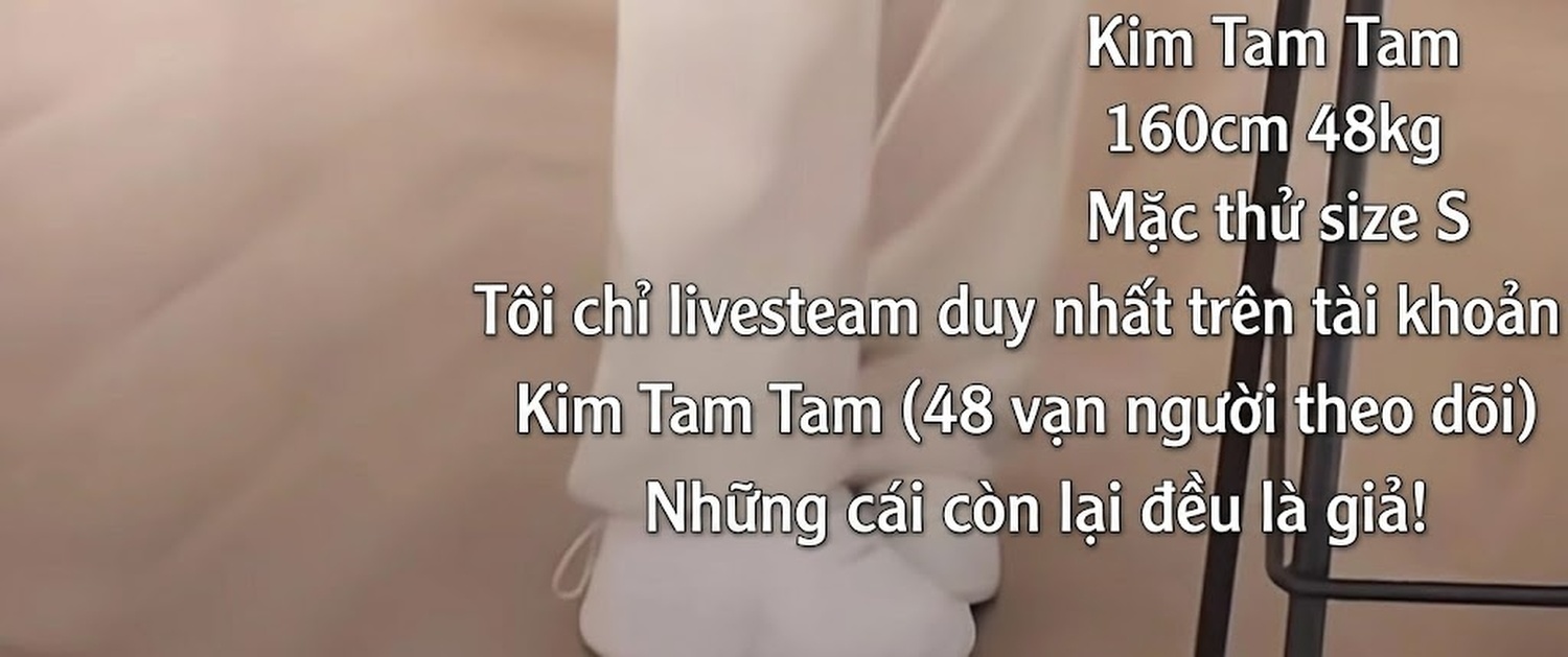 Bộ Đồ Thể Thao Nữ Áo Khoác Có Mũ Quần Ống Rộng Phong Cách Casual Màu Be chi tiết 16