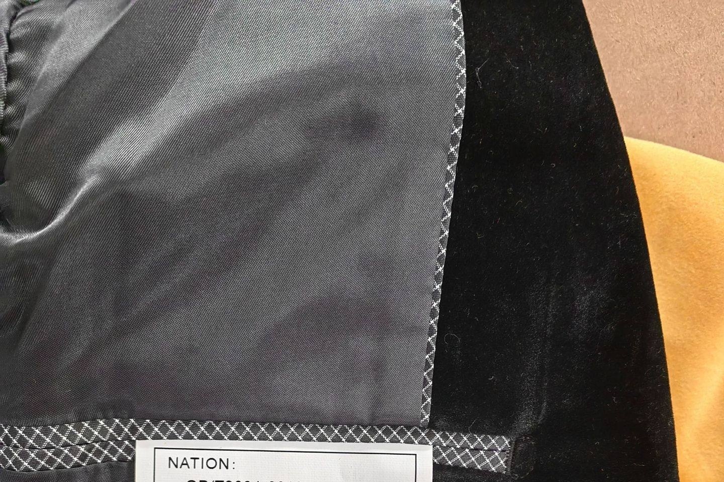 Áo Vest Nam Nhung Xanh Lá Cổ Sam Thanh Lịch Màu Xanh Lá, Đen