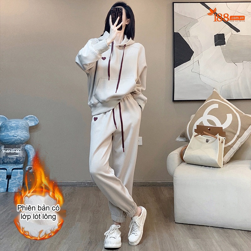 Bộ đồ nữ áo hoodie và quần dài dáng rộng lót lông phong cách thể thao