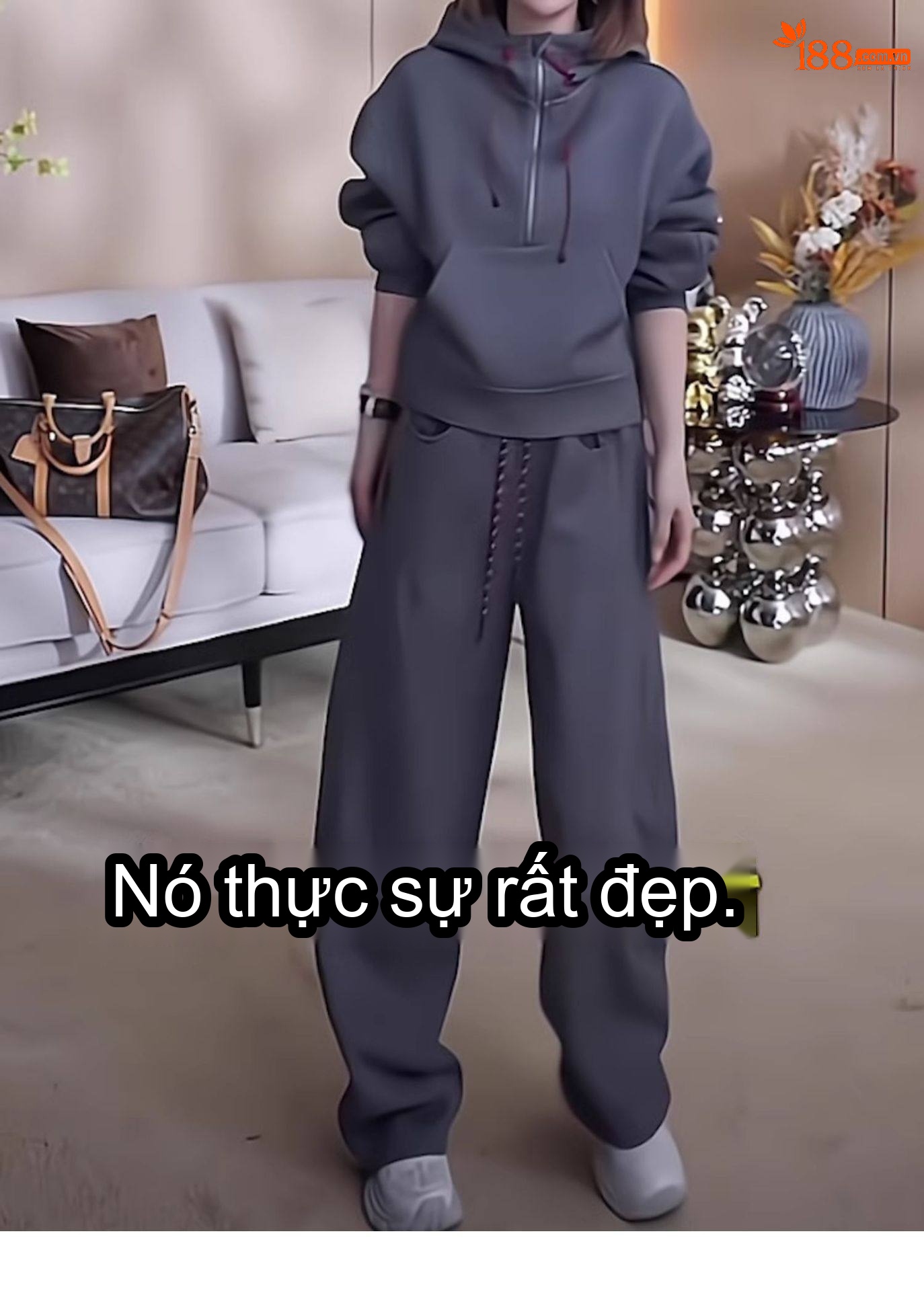 Bộ đồ thể thao nữ dáng rộng áo hoodie quần ống rộng lót lông ấm chi tiết 2