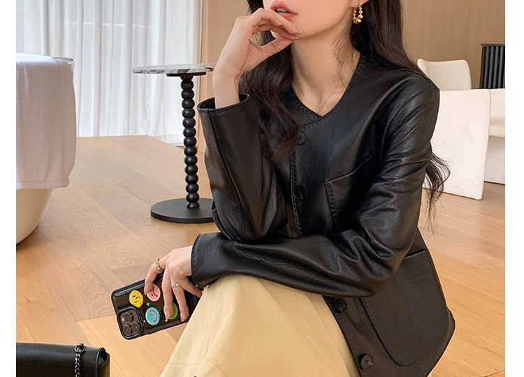 Áo Khoác Da Nữ Da Cừu Nhập Khẩu Dáng Ngắn Cổ Tròn Phong Cách Tiểu Thư Màu Đen chi tiết 5