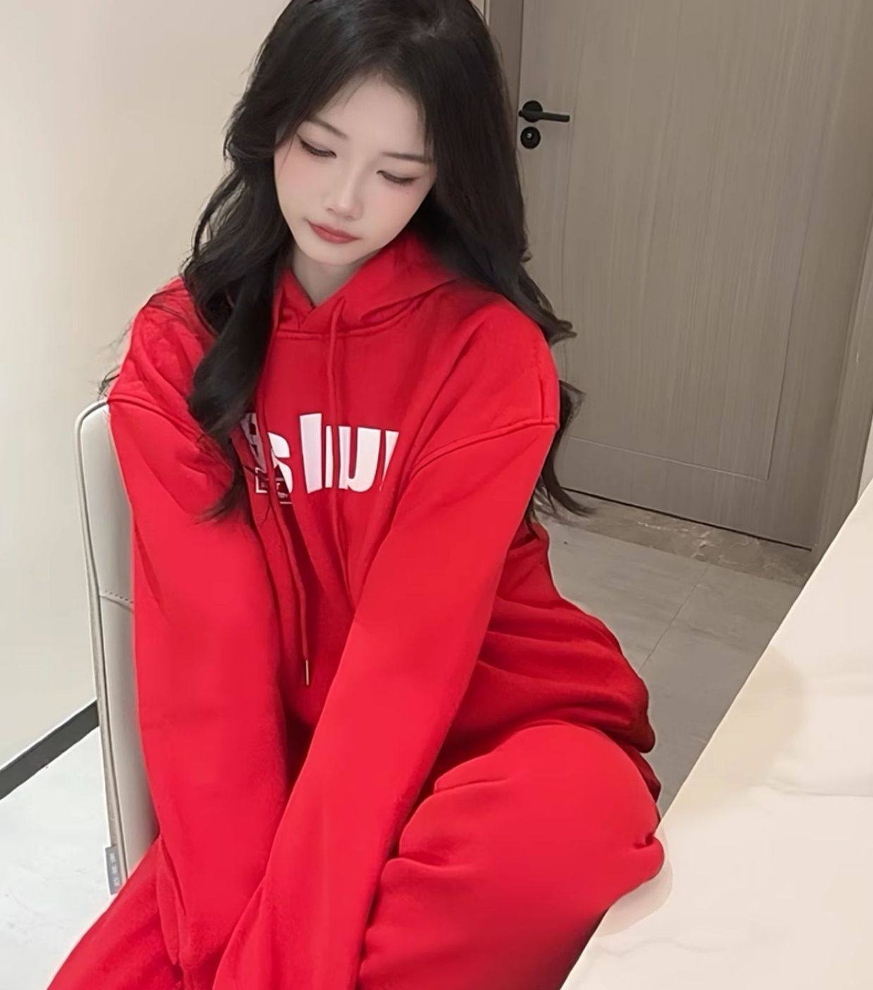 Bộ Đồ Nỉ Hoodie Nữ Phong Cách Tiểu Thư Thời Trang Trẻ Trung Lót Lông Màu Đỏ chi tiết 2