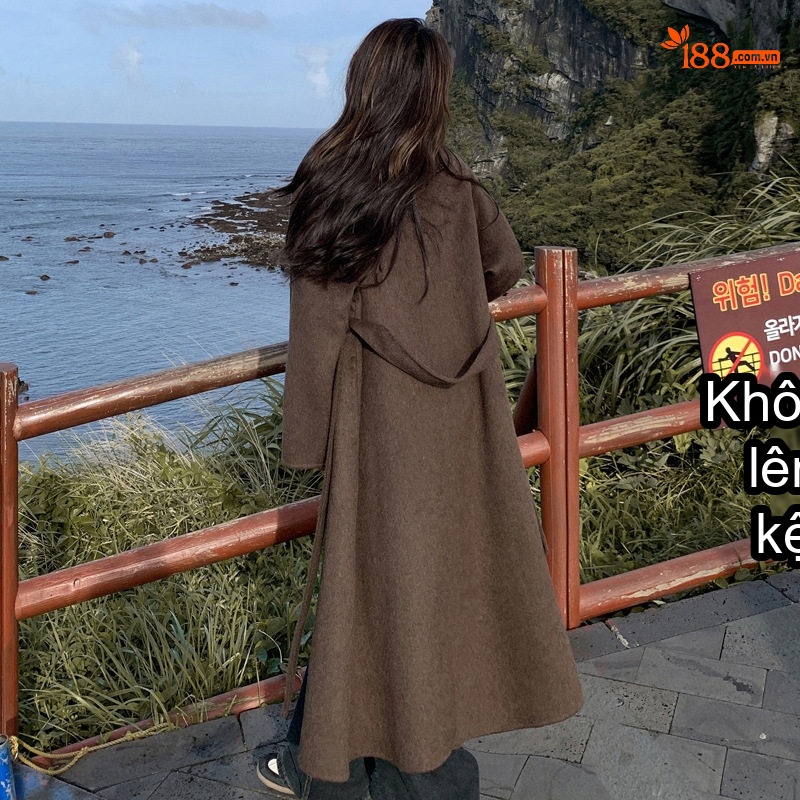 Áo Khoác Dạ Nữ Dáng Dài Vừa Cổ Trụ Thắt Eo Màu Nâu