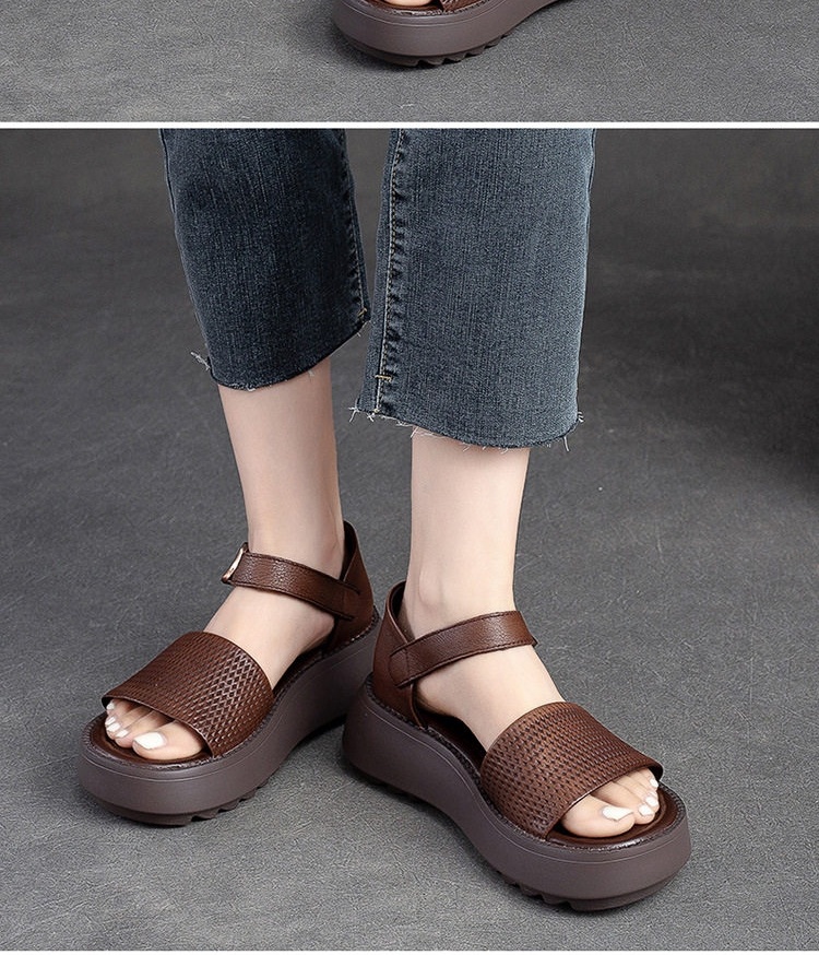 Dép Sandal Nữ Da Bò Hở Mũi Thoáng Khí Quai Hậu Khóa Cài Đế Cao 4cm - 5cm Màu Đen, Nâu, Kem chi tiết 8
