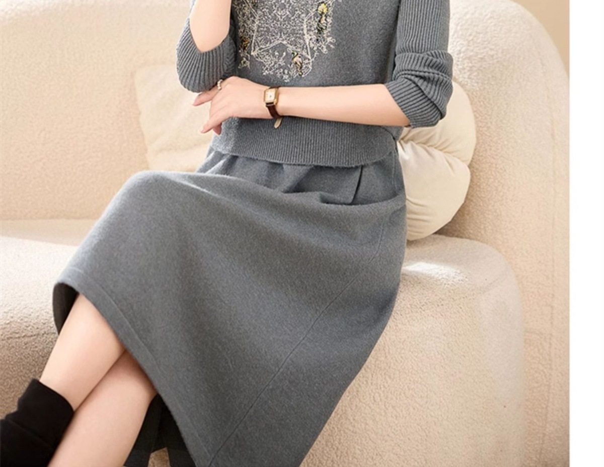 Set Bộ Dệt Kim Áo Và Chân Váy Dáng Dài Thêu Họa Tiết Phong Cách Thời Trang Màu Nâu, Xám chi tiết 30