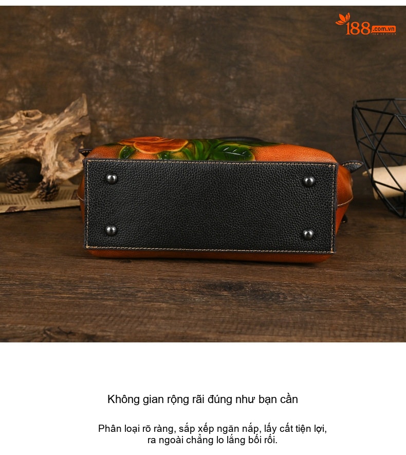 Túi Xách Tay Nữ Da Bò Khắc Hoa Văn Quai Xách và Đeo Chéo Màu Nâu chi tiết 6