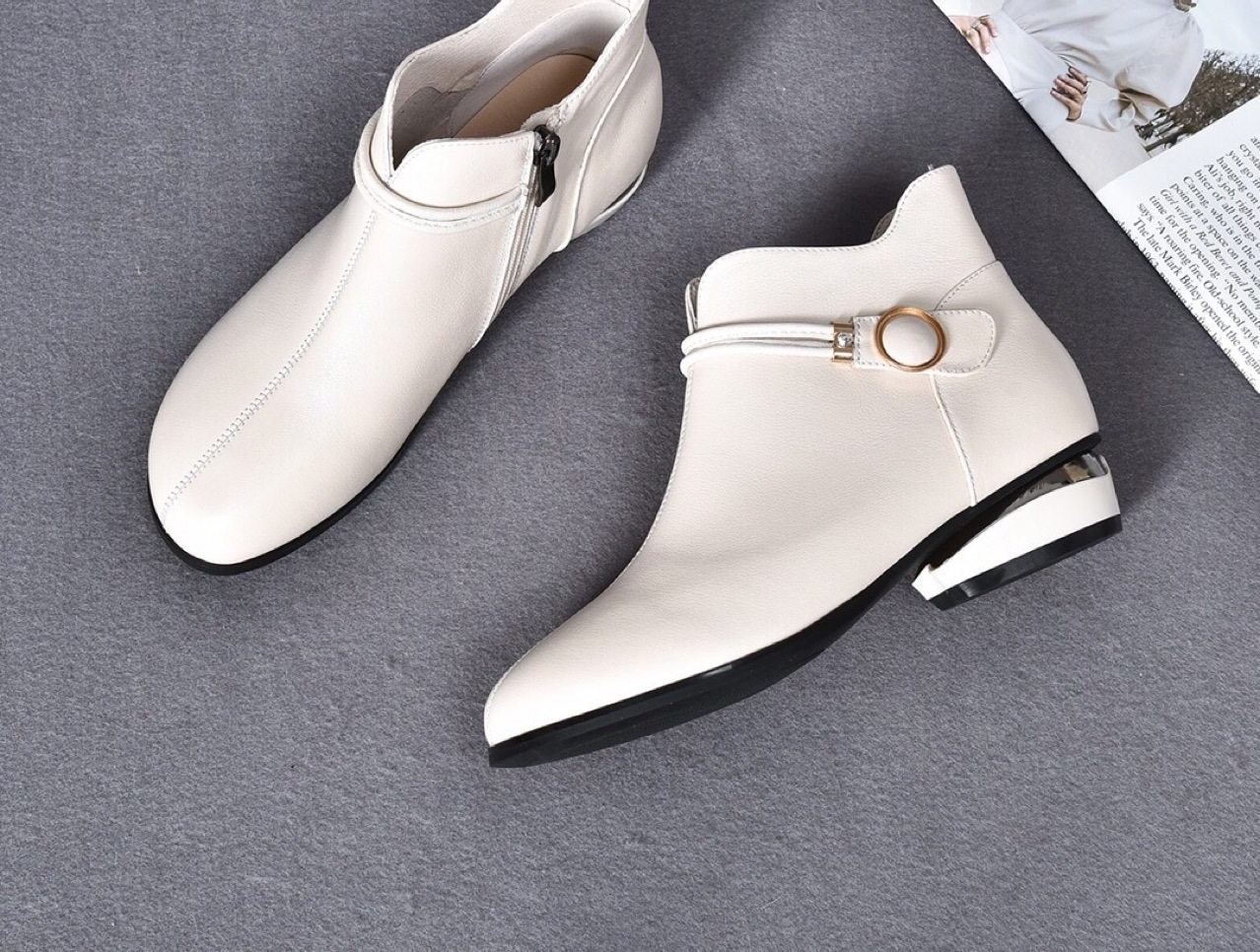 Boot Nữ Da Thật Khóa Bên Hông Chiều Cao Đế Khoảng 3cm Màu Đen, Trắng Kem chi tiết 9
