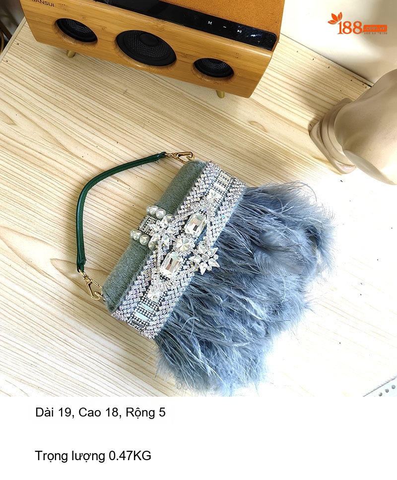 Túi Xách Nữ Lông Đà Điểu Đính Cườm Ngọc Trai Quai Đeo Vai Dự Tiệc Màu Xám, Đen, Trắng chi tiết 11