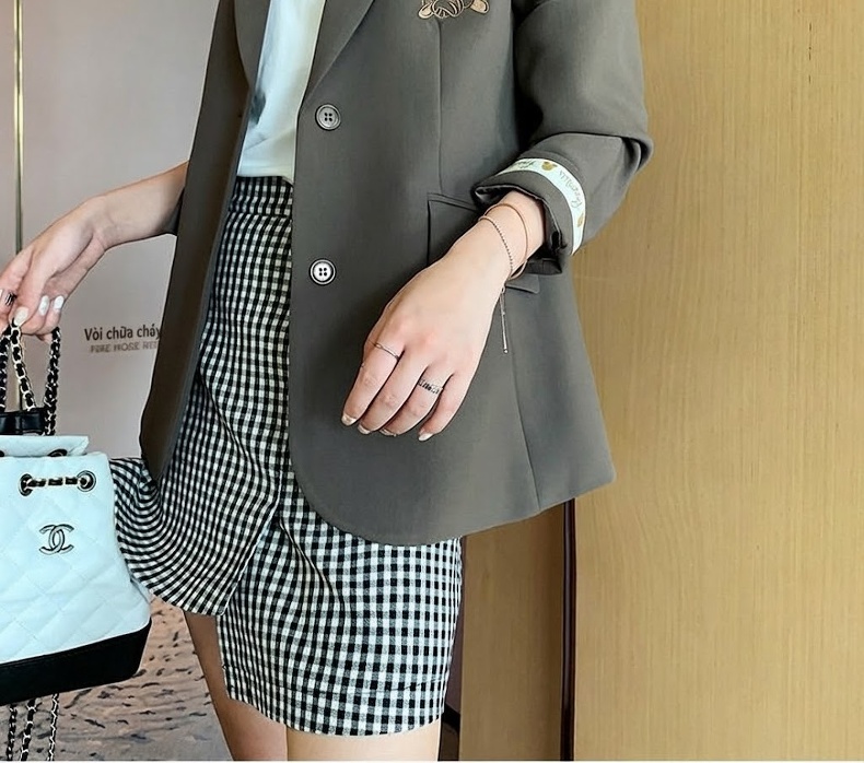 Áo Khoác Blazer Nữ Thêu Mickey Kiểu Hàn Quốc Màu Nâu chi tiết 16