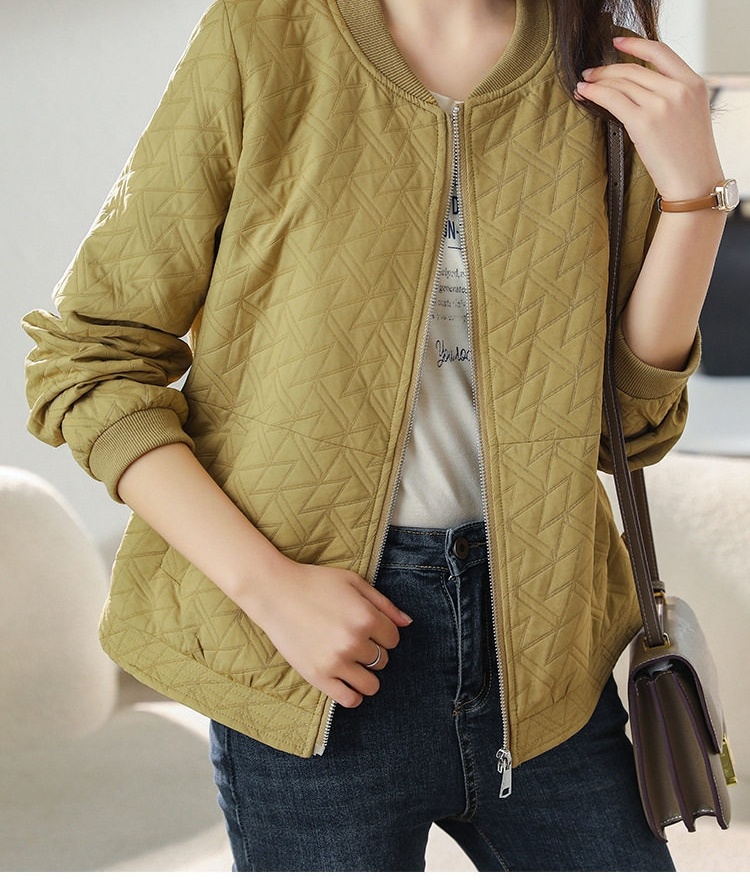 Áo Khoác Bomber Nữ Dáng Ngắn Phong Cách Retro Màu Kem, Xanh Olive chi tiết 2