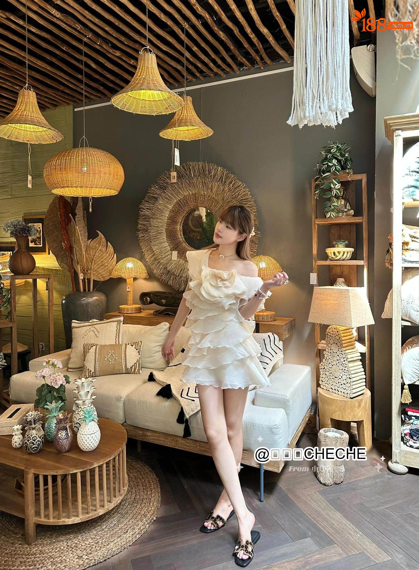 Váy Ngắn Nữ Hở Vai Bèo Nhún Hoa 3D Phong Cách Tiểu Thư Màu Trắng, Hồng chi tiết 12