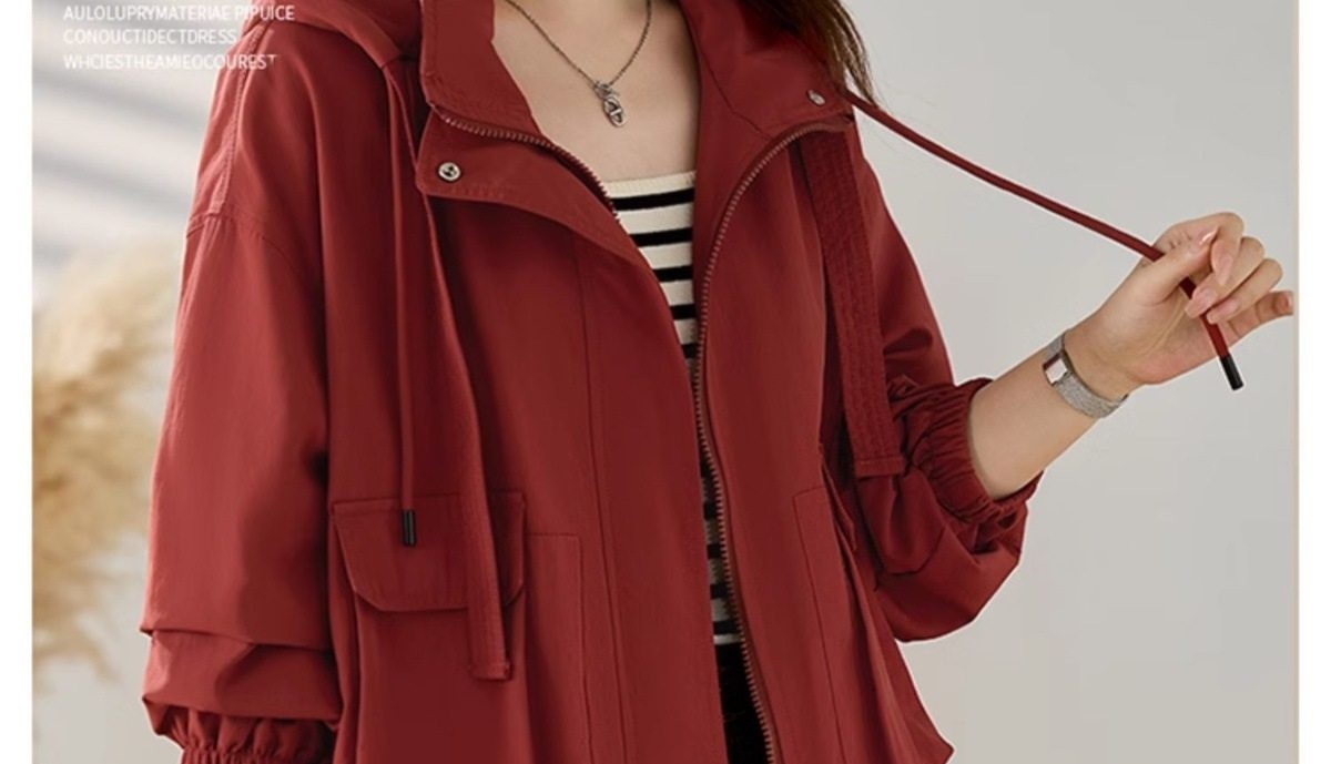 Áo Khoác Gió Nữ Form Ngắn Thiết Kế Túi Hộp Phong Cách Casual Màu Đỏ Gạch, Đen, Kem chi tiết 5