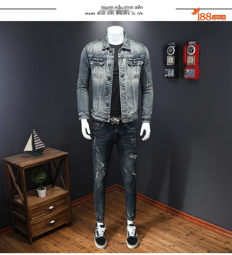 Áo Khoác Jean Nam Thêu Hoa Văn Cổ Điển Form Slimfit Màu Xanh Denim chi tiết 2