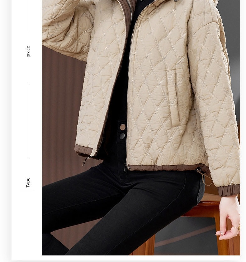 Áo Khoác Phao Nữ Trám Ô Nhỏ Dáng Ngắn Có Mũ Trùm Cotton Màu Be chi tiết 15