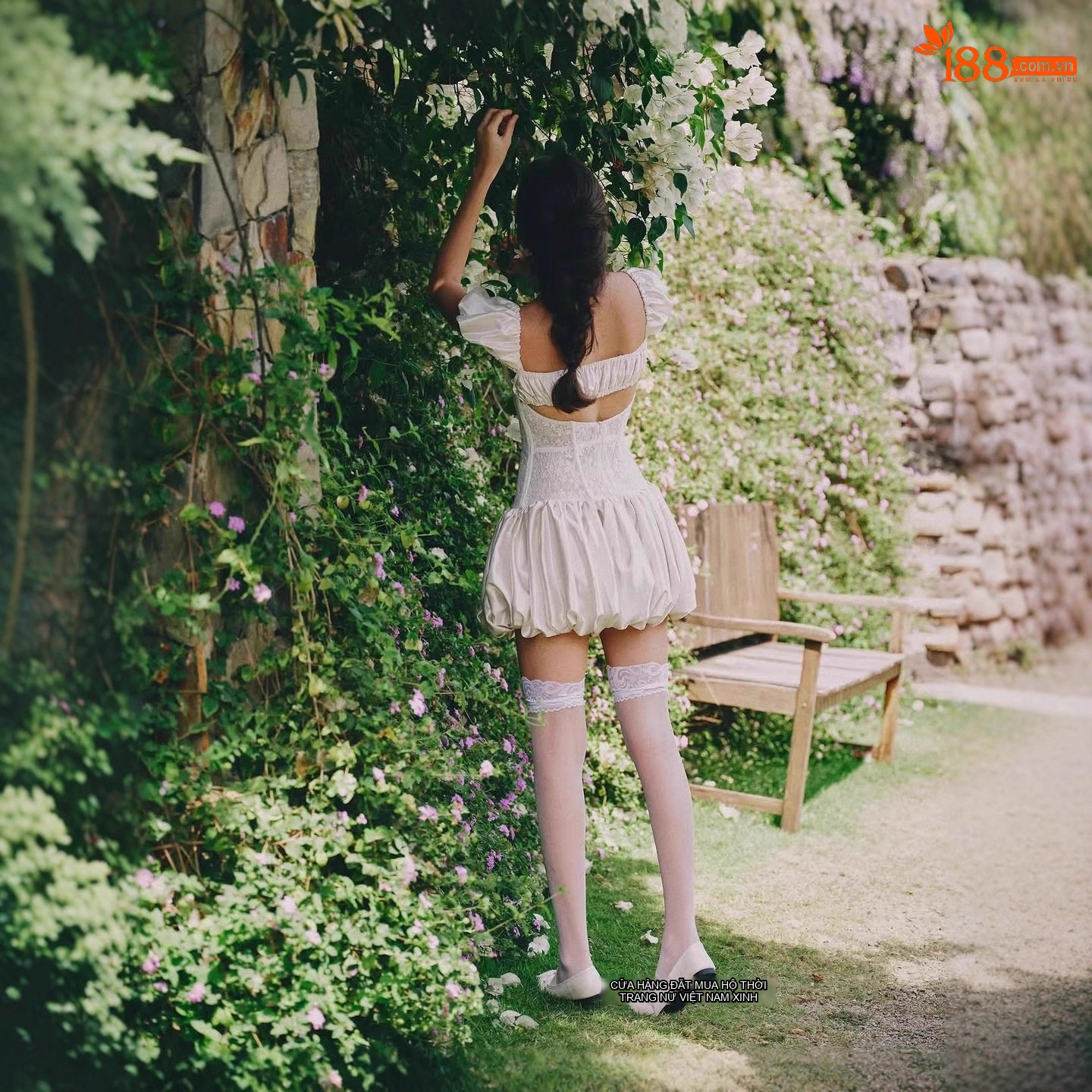 Set Áo Corset Ren Gân Cá và Chân Váy Bồng Nữ Phong Cách Pháp Màu Trắng Kem
