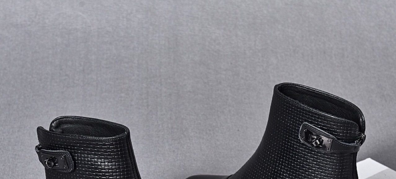 Boot Nữ Da Mờ Gót Vuông Chiều Cao Đế Khoảng 4cm Màu Đen, Đỏ chi tiết 9