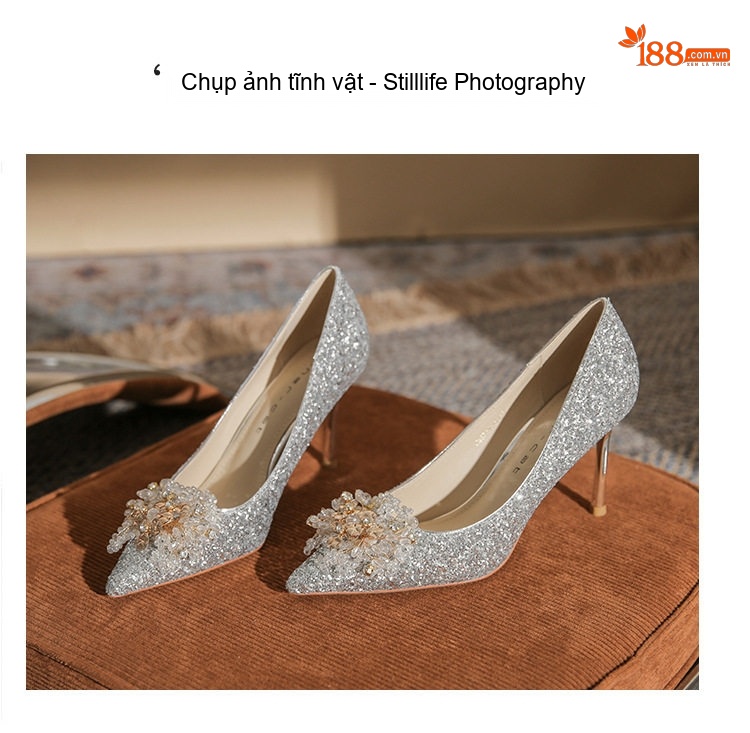 Giày Cao Gót Nữ Mũi Nhọn Kim Tuyến Chiều Cao Đế 8cm Màu Vàng Gold chi tiết 24