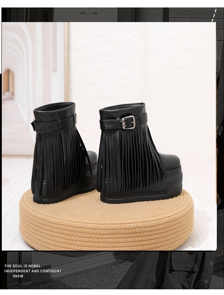 Boot Nữ Cổ Ngắn Da Bóng Tua Rua Chiều Cao Đế Khoảng 5cm Màu Vàng, Đen chi tiết 4