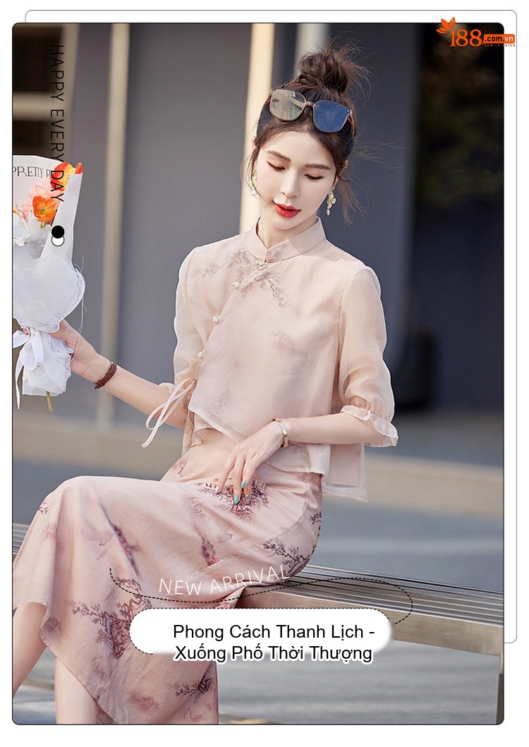 Set Áo Kiểu Cổ Tàu Tay Lỡ và Chân Váy Dài Xẻ Tà Họa Tiết Phong Cách Trung Hoa Màu Kem chi tiết 2