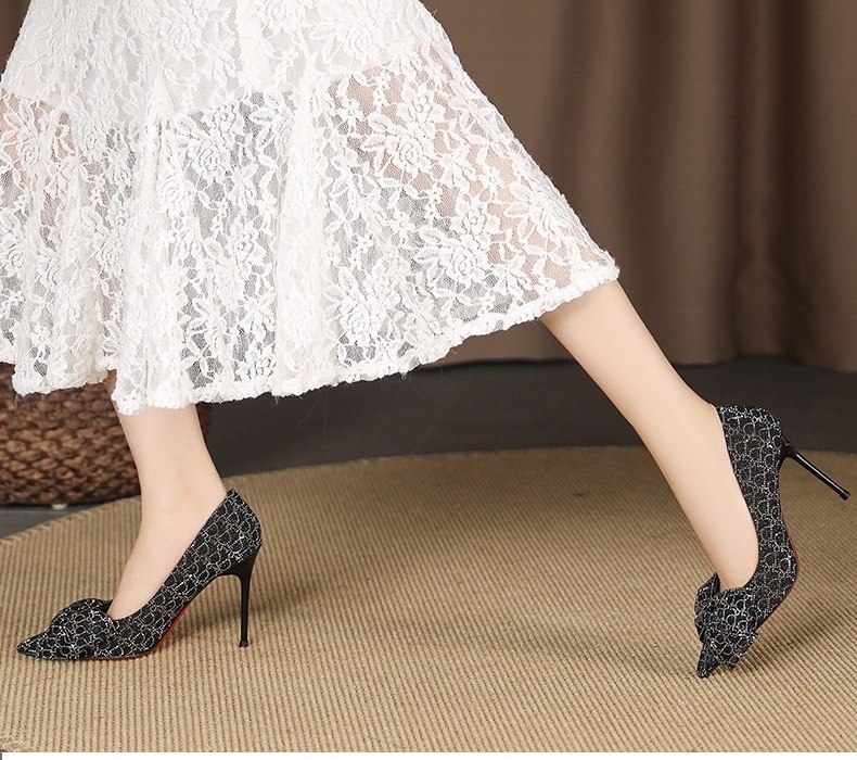 Giày Cao Gót Nữ Gót Nhọn Đính Đá Chiều Cao Đế Khoảng 8cm Thiết Kế Nơ Màu Trắng, Đen chi tiết 2