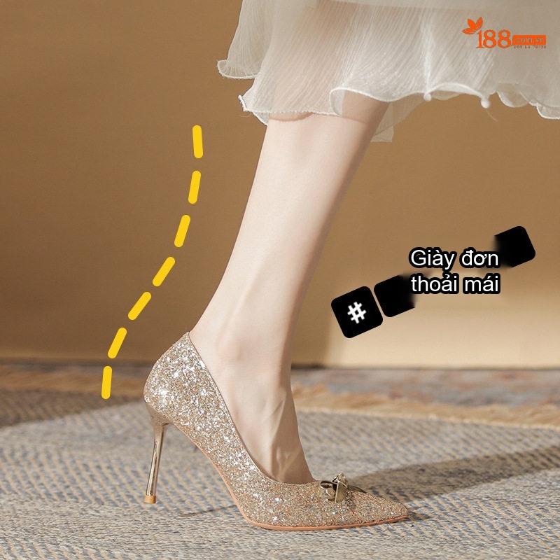 Giày Cao Gót Nữ Gót Nhọn Chiều Cao Đế 8cm Hở Mũi Đính Kim Tuyến Nơ Bướm Màu Bạc