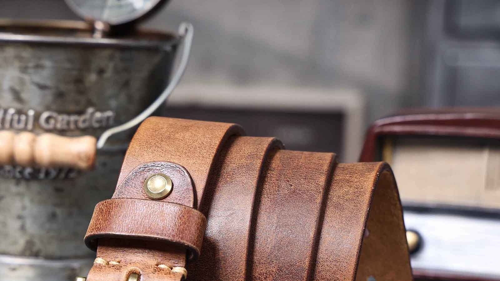 Thắt Lưng Nam Da Bò Nguyên Miếng Khóa Kim Đồng Phong Cách Retro Màu Nâu