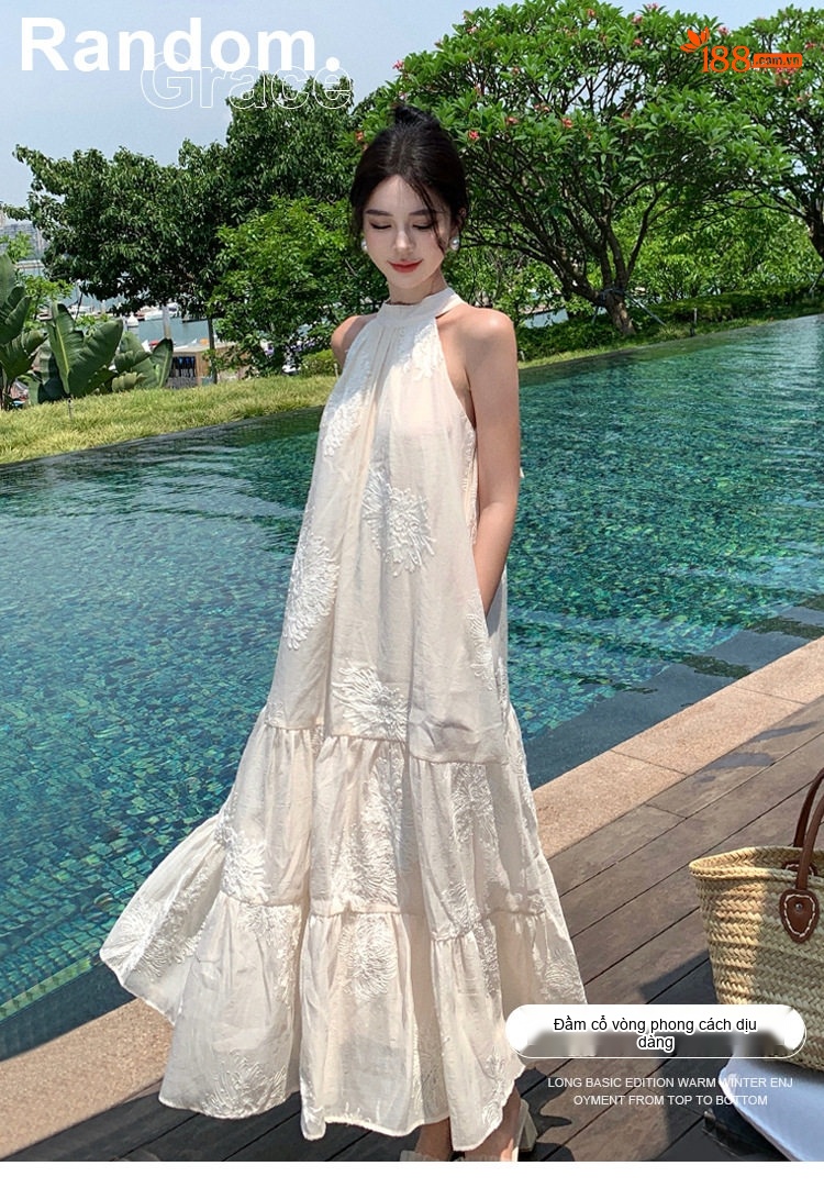 Váy Maxi Hở Vai Cổ Yếm Dáng Xòe Thêu Hoa Phong Cách Pháp Nữ Tính Màu Kem chi tiết 1