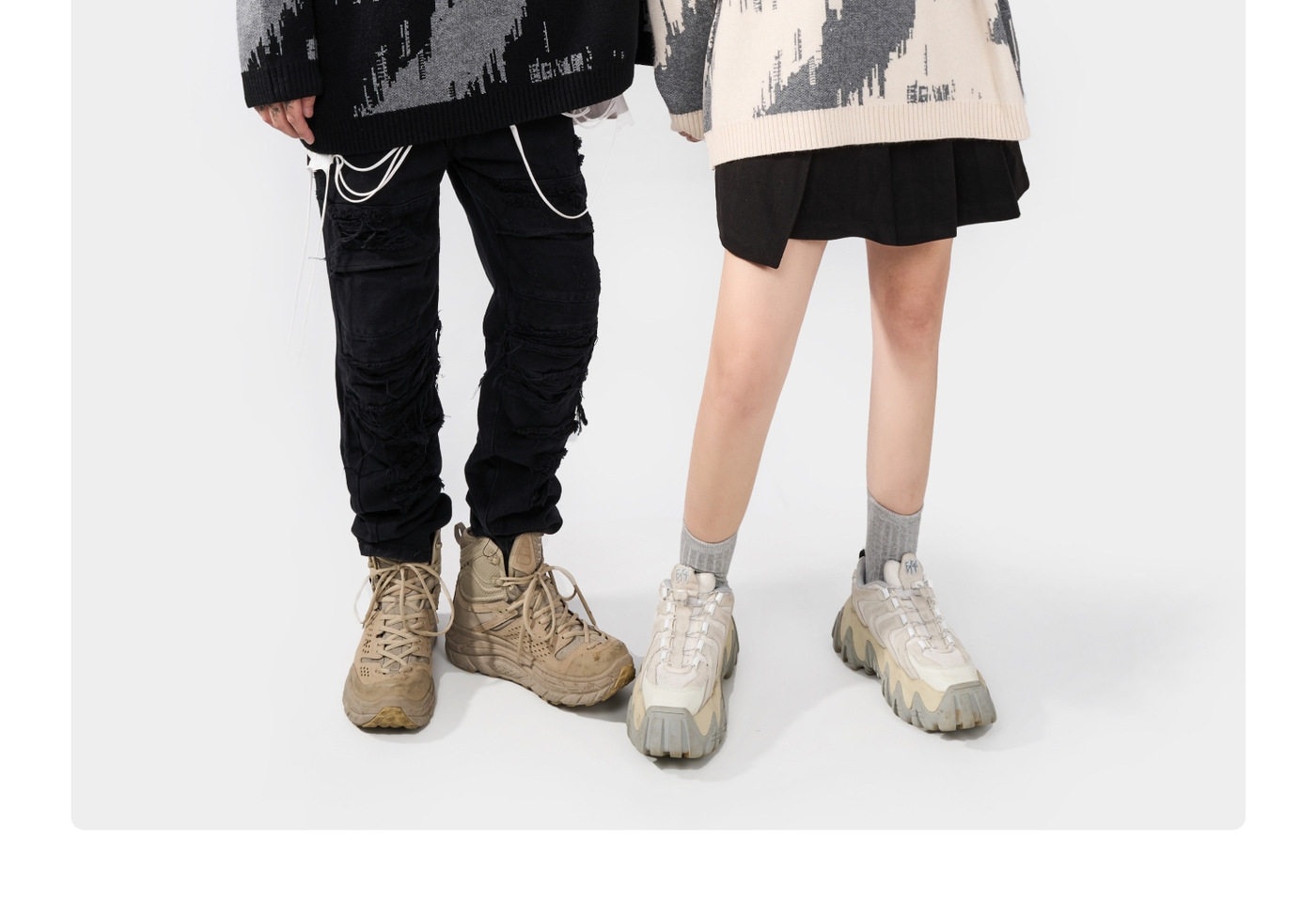 Áo Sweater Nam Nữ Dệt Kim Tay Dài Form Rộng Phong Cách Đường Phố Màu Đen, Kem chi tiết 2