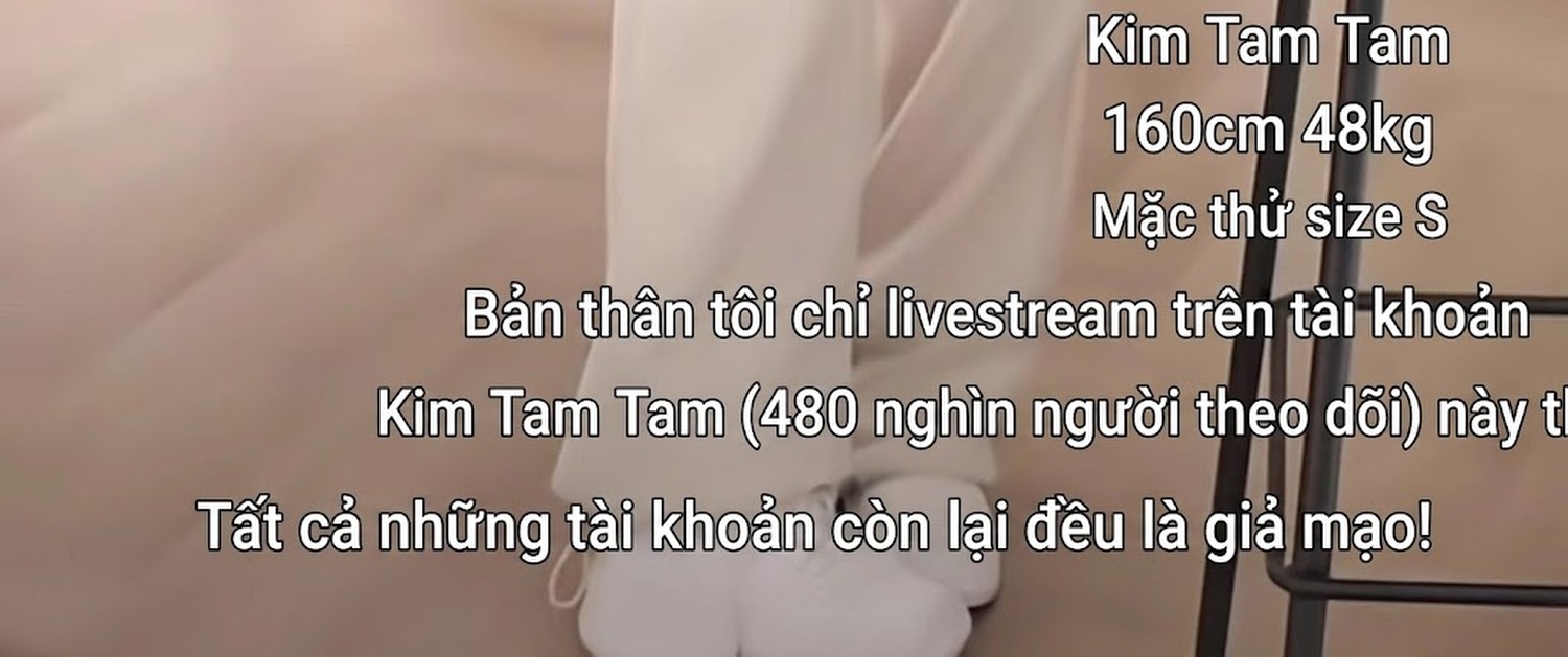 Bộ Đồ Thể Thao Nữ Áo Khoác Có Mũ Quần Ống Rộng Phong Cách Casual Màu Be chi tiết 18