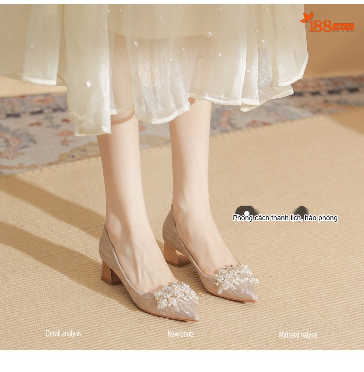 Giày Cao Gót Nữ Mũi Nhọn Đính Đá Chiều Cao Đế Khoảng 5cm Màu Trắng chi tiết 5