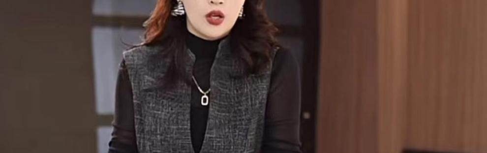 Váy Yếm Nữ Dáng Dài Xòe Thu Đông Kèm Áo Khoác Cardigan Màu Xám chi tiết 10