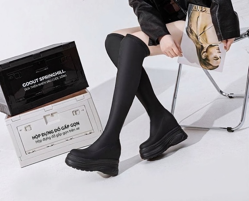 Boot Nữ Cổ Cao Qua Gối Đế Dày Chiều Cao Đế Khoảng 11cm Màu Đen, Trắng Kem