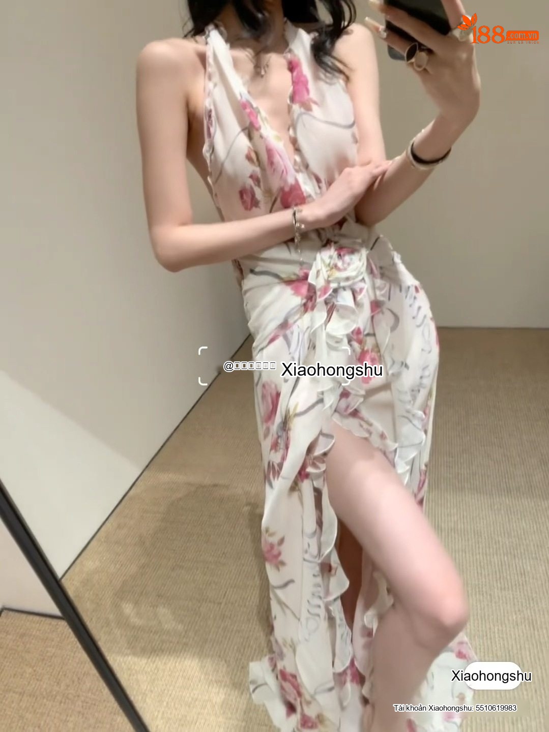Váy Dài Nữ Hở Lưng Cổ Yếm Bèo Nhún Trang Trí Hoa 3D Phong Cách Pháp Màu Trắng chi tiết 24