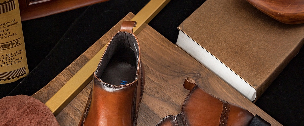 Chelsea Boots Nam Da Bò Cao Cổ Họa Tiết Chiều Cao Đế Khoảng 3cm Màu Đen, Nâu
