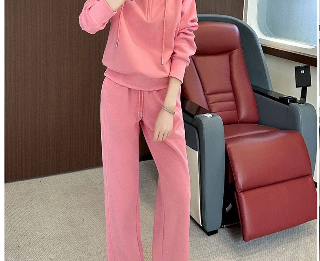 Bộ đồ thể thao nữ dáng rộng có mũ trùm đầu lót lông dày dặn chi tiết 9