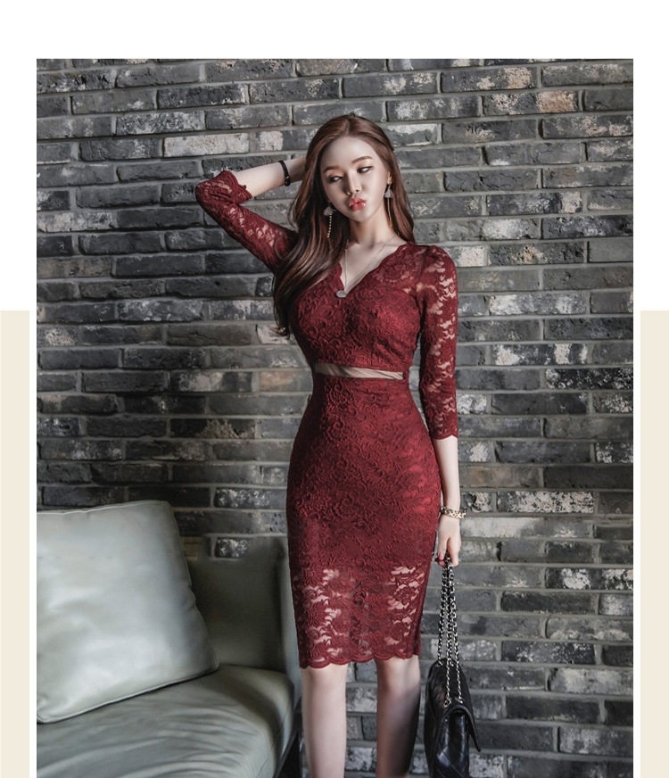 Váy Ôm Body Ren Lưới Hở Eo Cổ chữ V Tay Lỡ Màu Đỏ Rượu Vang chi tiết 16