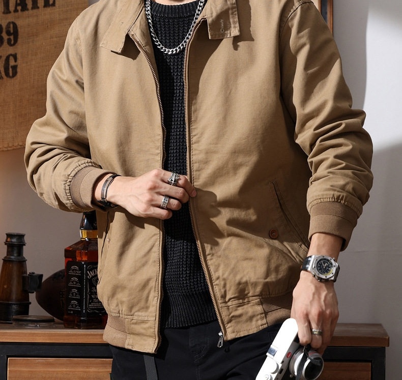 Áo Khoác Bomber Nam Mỹ Cổ Điển Phong Cách Tối Giản Màu Xanh Rêu, Đen, Nâu chi tiết 18