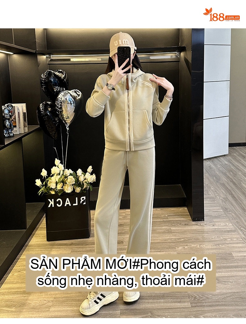 Bộ quần áo thể thao nữ dáng rộng có mũ lót lông chi tiết 1