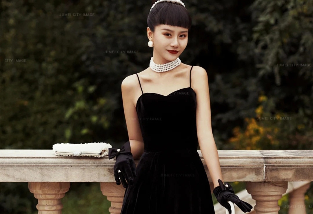 Váy Dạ Hội Nữ Phong Cách Pháp Cổ Điển Hepburn Dáng Ôm Thân Dài Vừa Màu Đen chi tiết 5